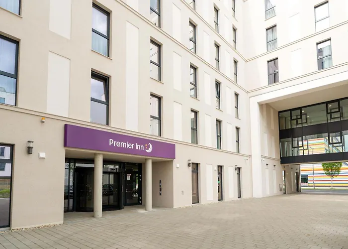 Premier Inn Berlin AirportSporthotels